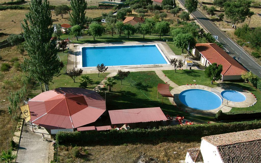 Via Caparra Superior Pension Oliva de Plasencia Buitenkant foto